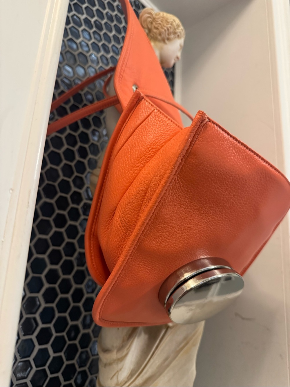 BODHI Vibrant Orange Leather Handbag - Registered Serial BBW00008696 - Picture 9 of 16